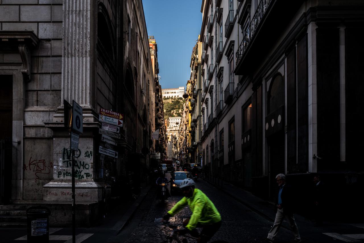 Art Suite Nel Cuore Di Napoli Extérieur photo
