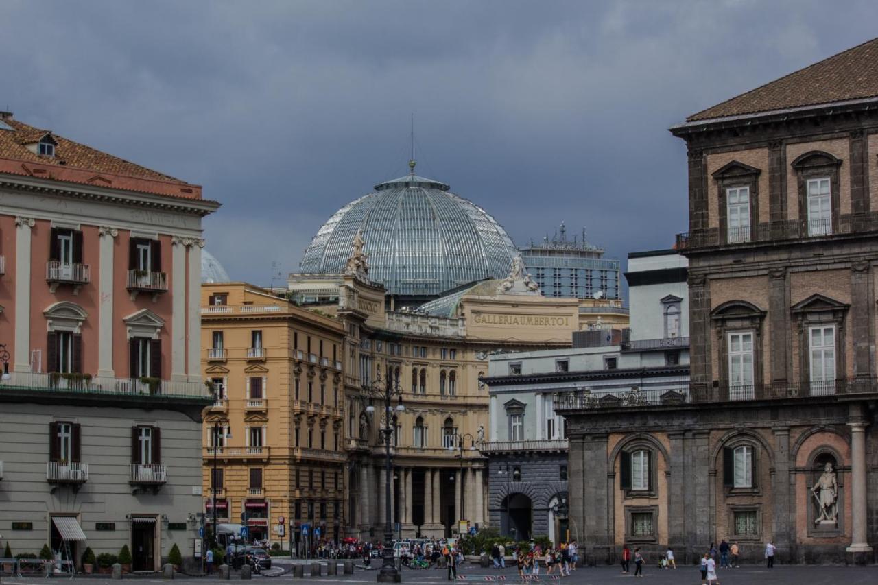 Art Suite Nel Cuore Di Napoli Extérieur photo